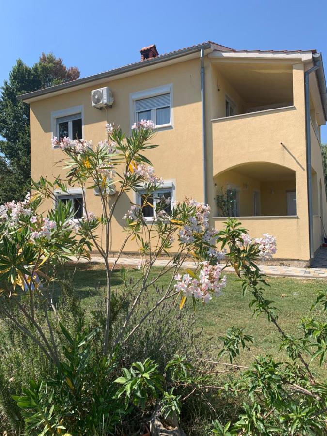 Apartment Creo Loborika Marčana Εξωτερικό φωτογραφία
