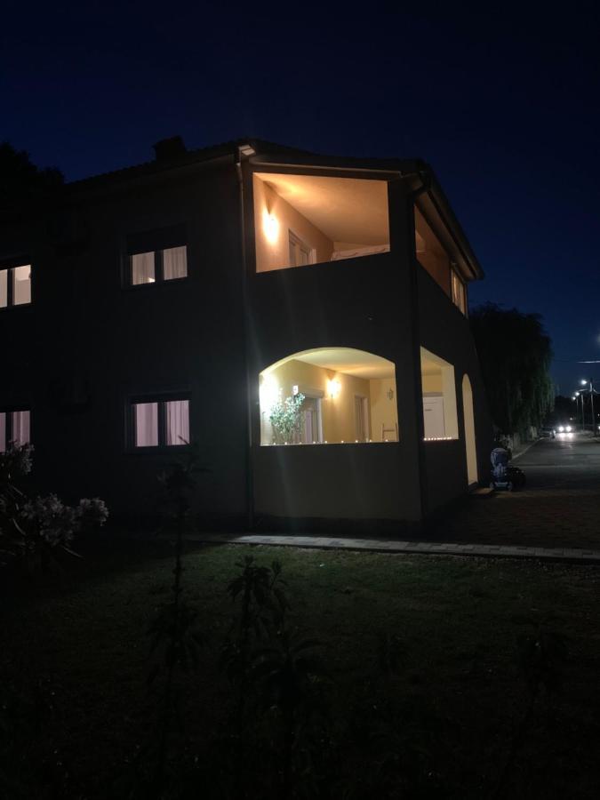 Apartment Creo Loborika Marčana Εξωτερικό φωτογραφία