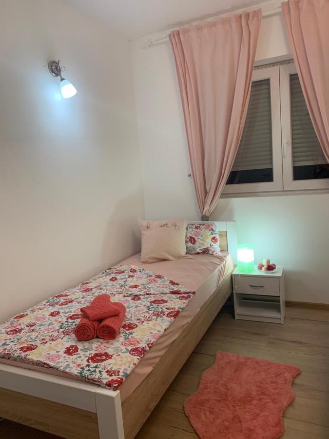 Apartment Creo Loborika Marčana Εξωτερικό φωτογραφία